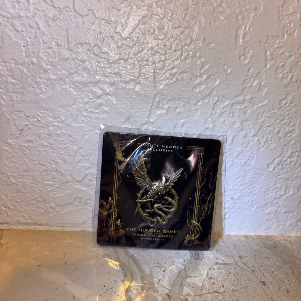 The Hunger Games Ballad of Songbirds Snakes Enamel Pin Tribute Member NEW SEALED